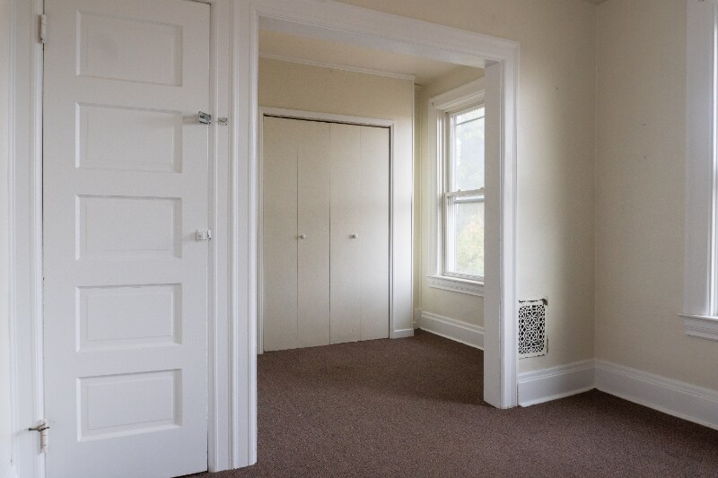 Building Photo - 299 N Balph Ave