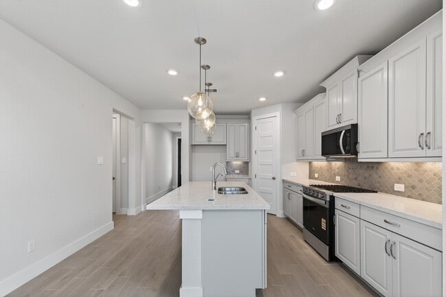 Building Photo - 6822 Ivory Sedge Trl