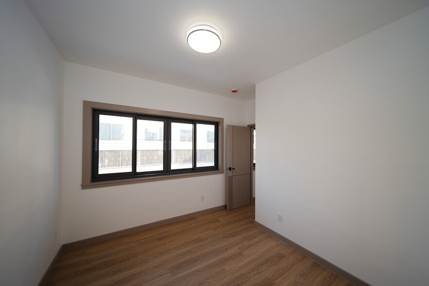 Building Photo - 1232 Elm St