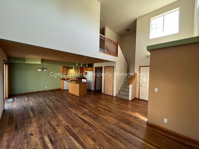 Building Photo - 6405 W Trestle St