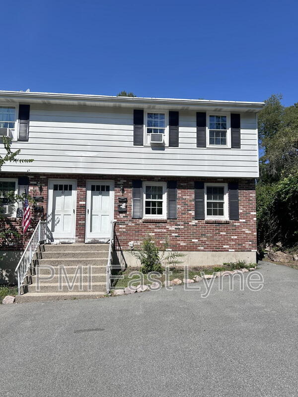 Building Photo - 65 Evergreen Ave