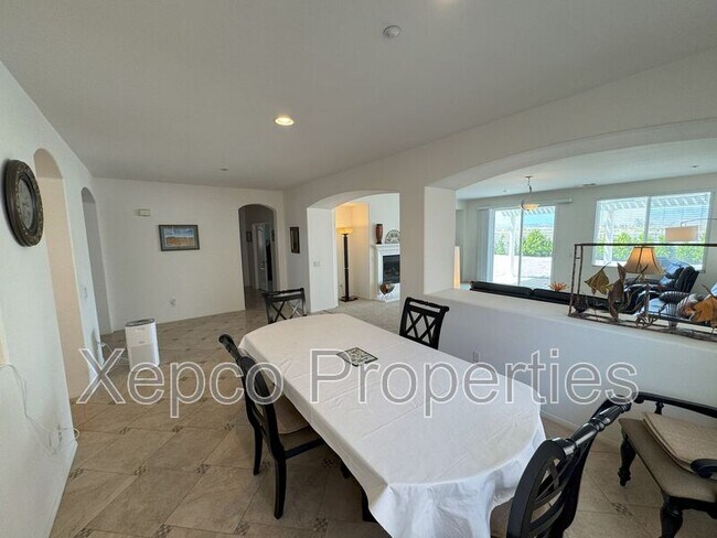 Building Photo - 1290 Esperanza Trail