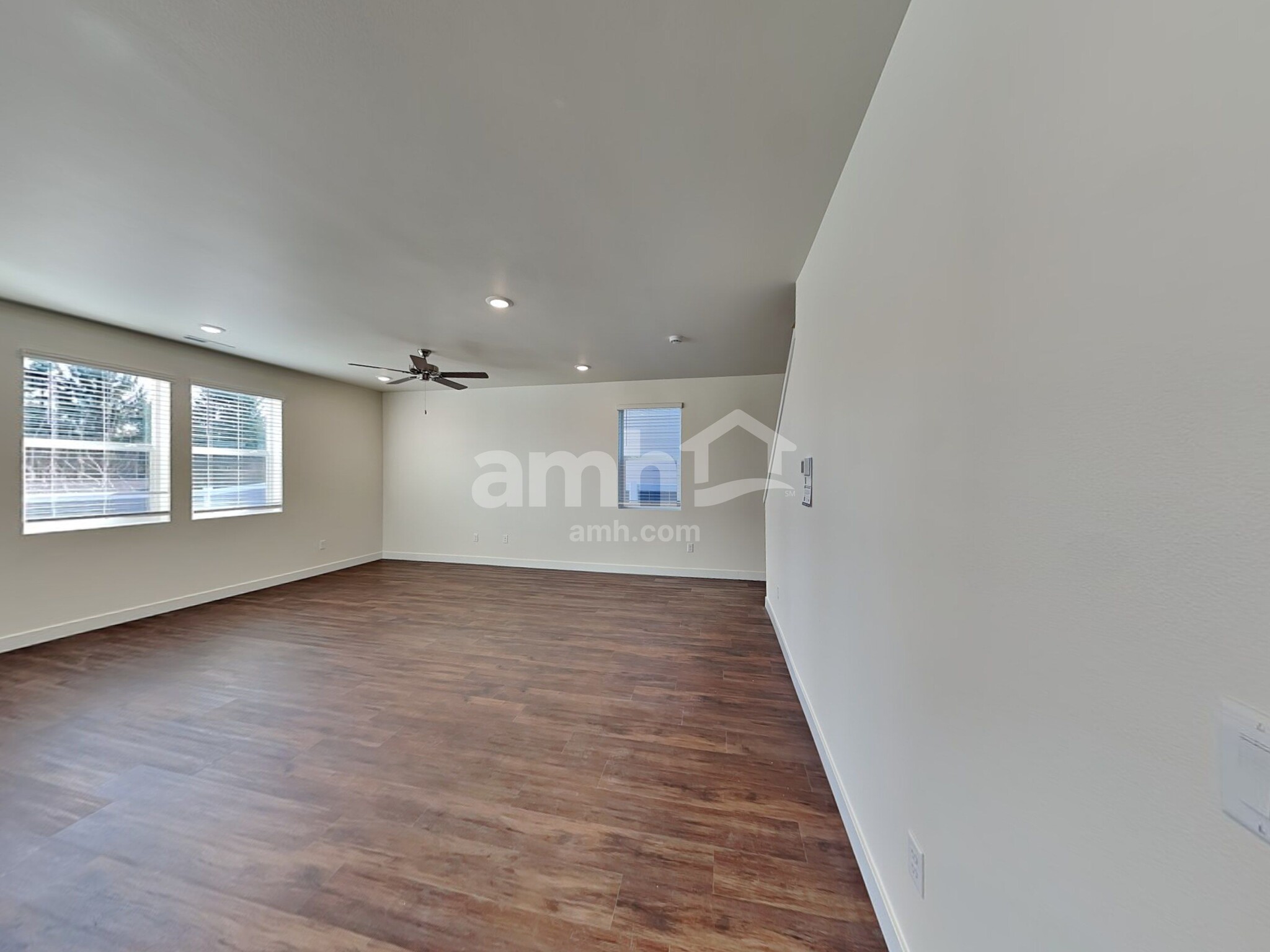 Building Photo - 4903 85th Dr NE