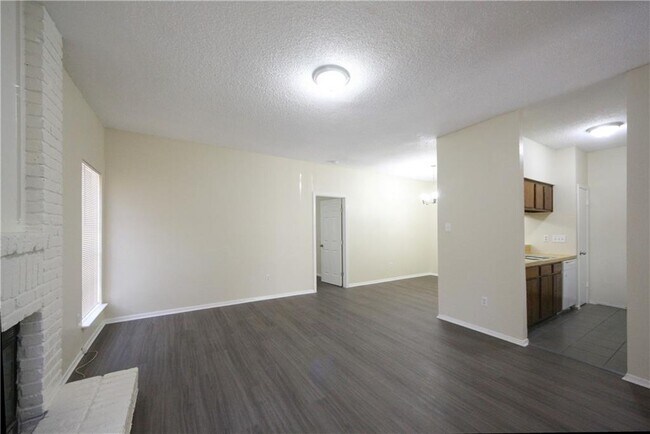 Building Photo - 11611 April Dr