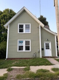 Building Photo - 70 Lancaster St