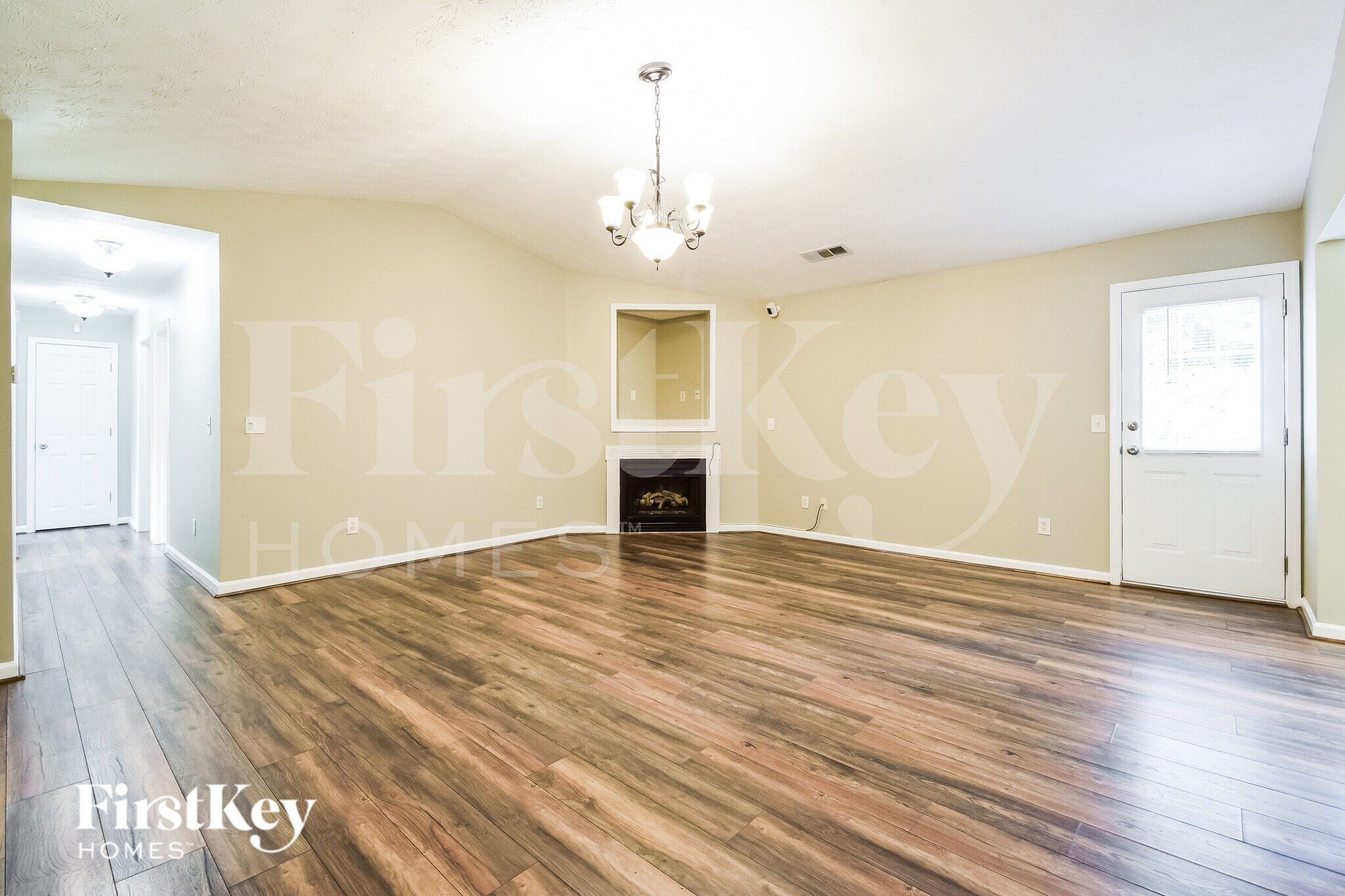 Building Photo - 738 Trickle Ln