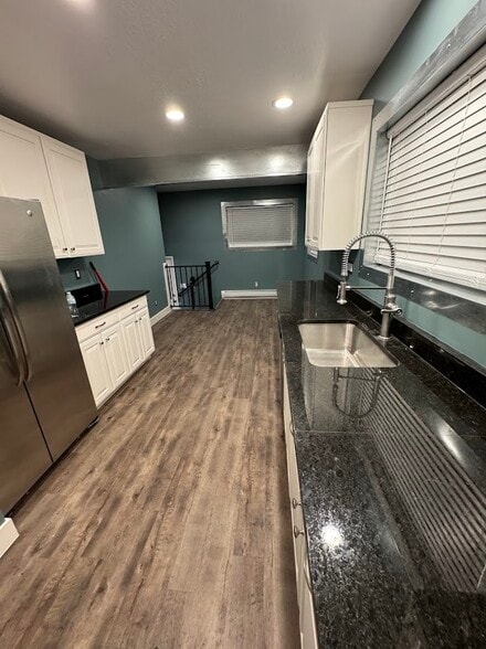 kitchen - 141 W 200 N