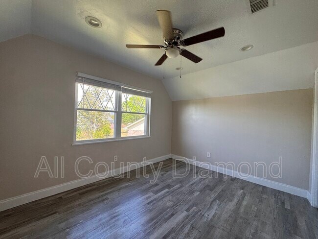 Building Photo - 607 Plantation Ct