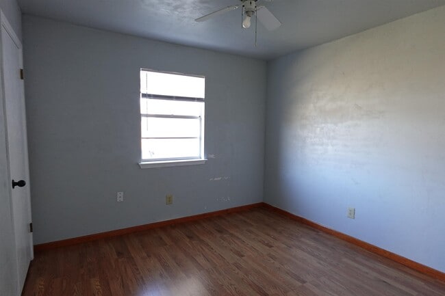 Building Photo - 801 Mildred Ave