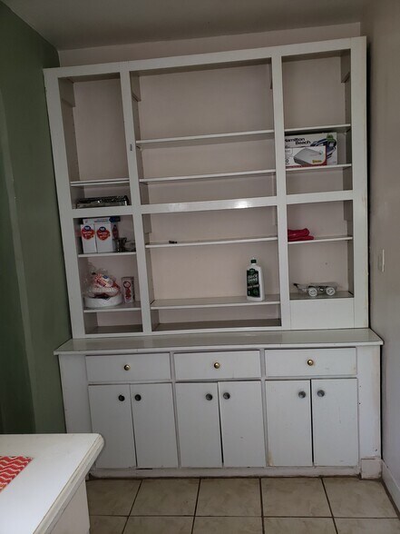 Building Photo - 1922 Jefferson St