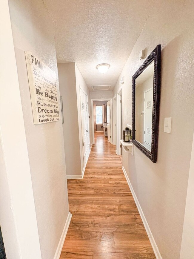 Building Photo - 1917 S 51st St