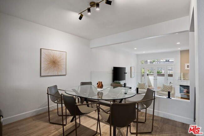 Building Photo - 17165 Palisades Cir