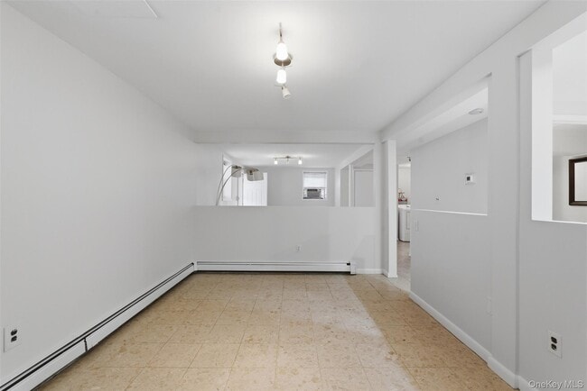 Building Photo - 25 Woodland Terrace Ct