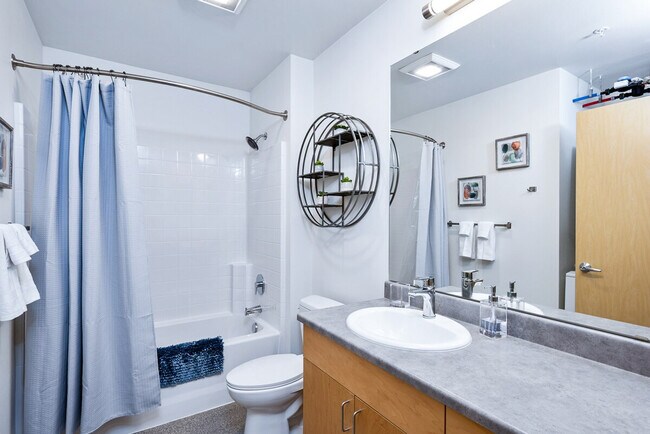 Building Photo - 1801 S McClellan St