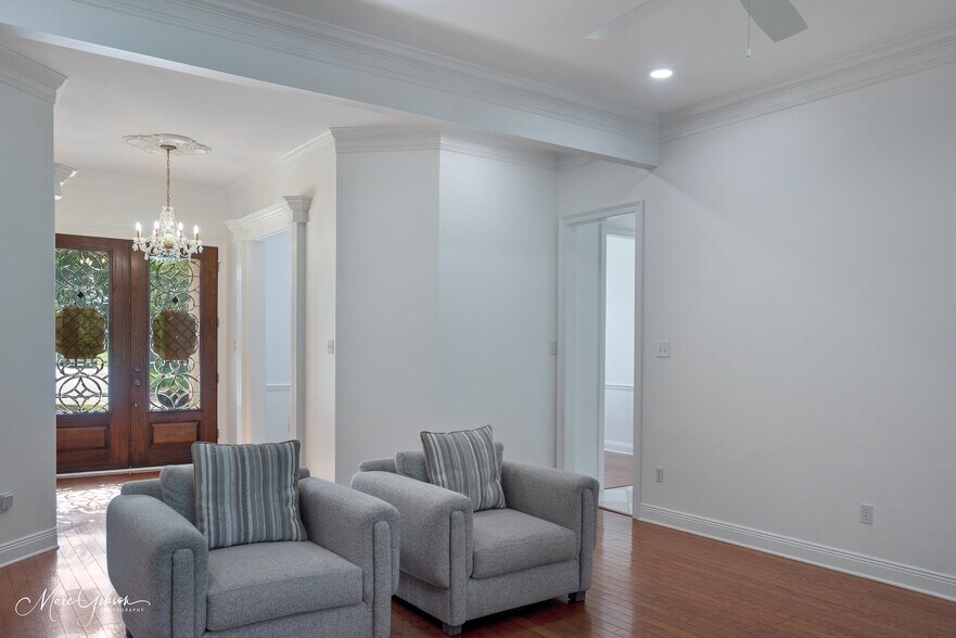Building Photo - 316 Autumn Ridge Dr