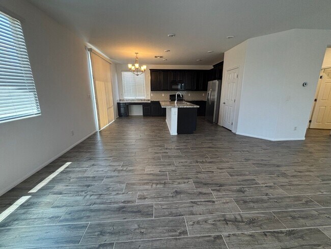 Building Photo - Charming 3-Bedroom Home with Spacious Back...