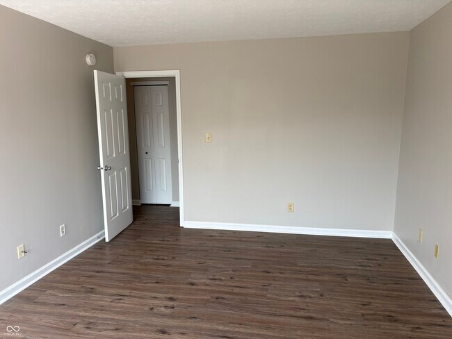Building Photo - 6682 Dunsdin Dr