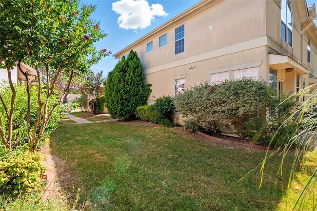 Building Photo - 8007 Ederville Cir