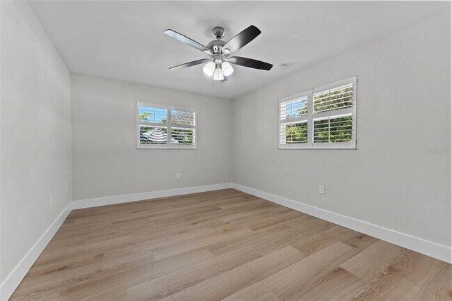 Building Photo - 1664 Sharon Way