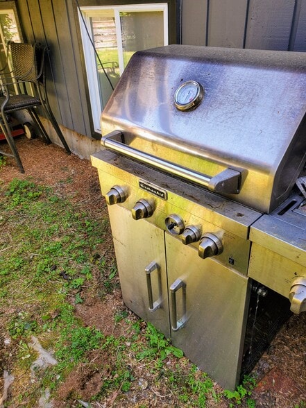 Building Photo - 12220 Densmore Ave N