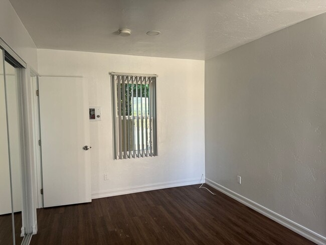 Building Photo - 170 1/2 Garret Avenue