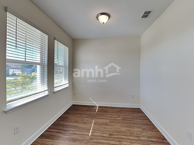Building Photo - 37778 Dusty Saddle Ln