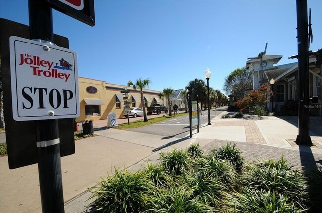 Building Photo - 1502 Cottonwood Terrace