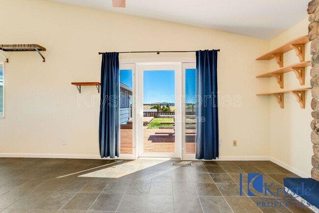 Building Photo - 530 N Regatta Dr