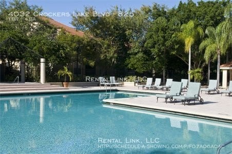 Building Photo - 4032 Crockers Lake Blvd