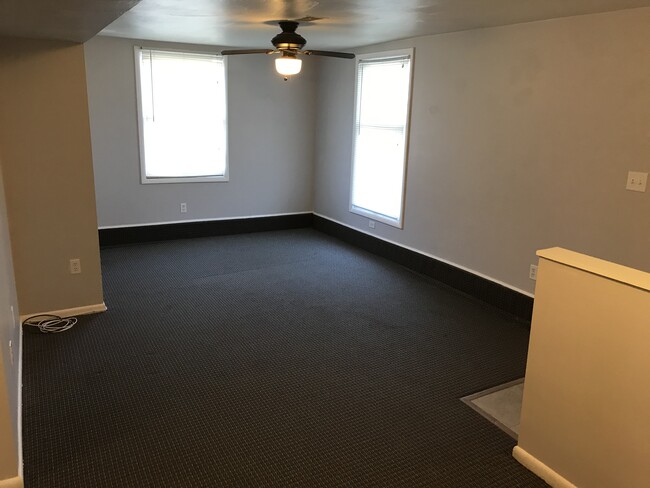 Building Photo - 5857 Curry Rd