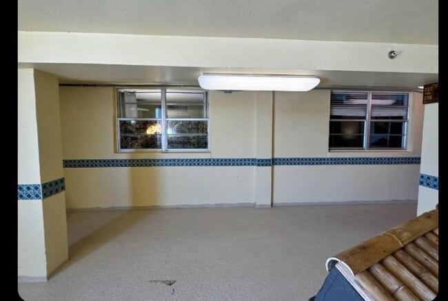 Building Photo - 2301 S Atlantic Ave