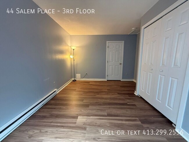 Building Photo - 44 Salem Pl