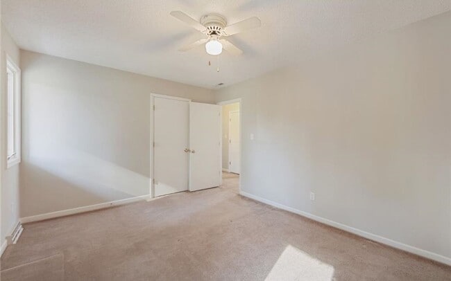 Building Photo - 4/ 2 Home for Rent