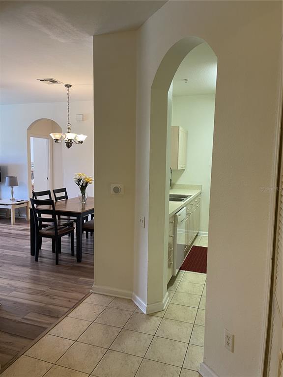 Building Photo - 2306 Silver Palm Dr