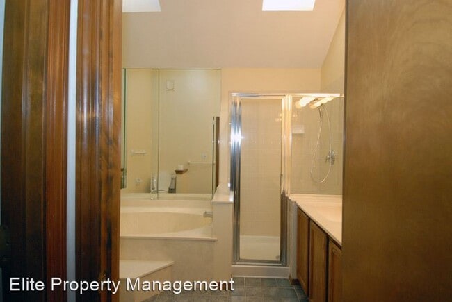 Building Photo - 3 br, 2 bath House - 445 Meramec Way