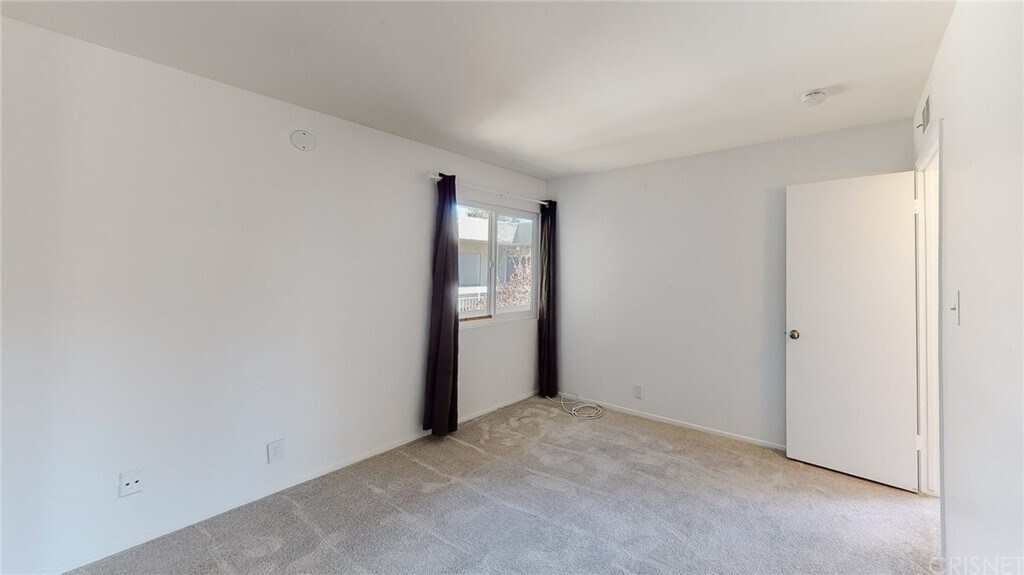 Building Photo - 12157 Moorpark St