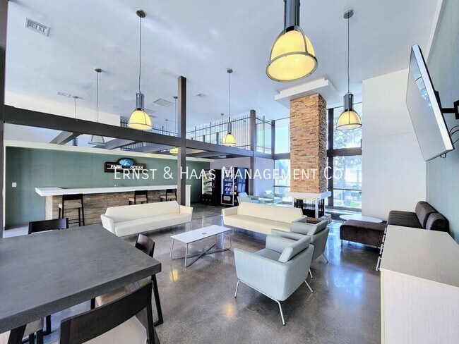 Building Photo - 5585 E Pacific Coast Hwy