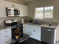 Building Photo - Napili - Newer 2 bedroom, 1 bath. Across the street from Napili Bay.