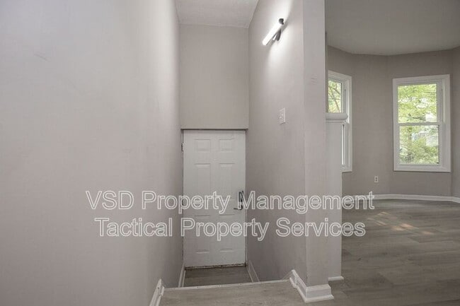 Building Photo - 9911 Olivet Ave