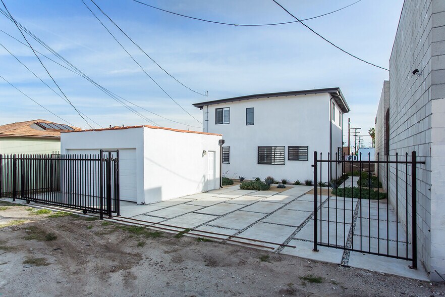 Building Photo - 9009 South Normandie Avenue