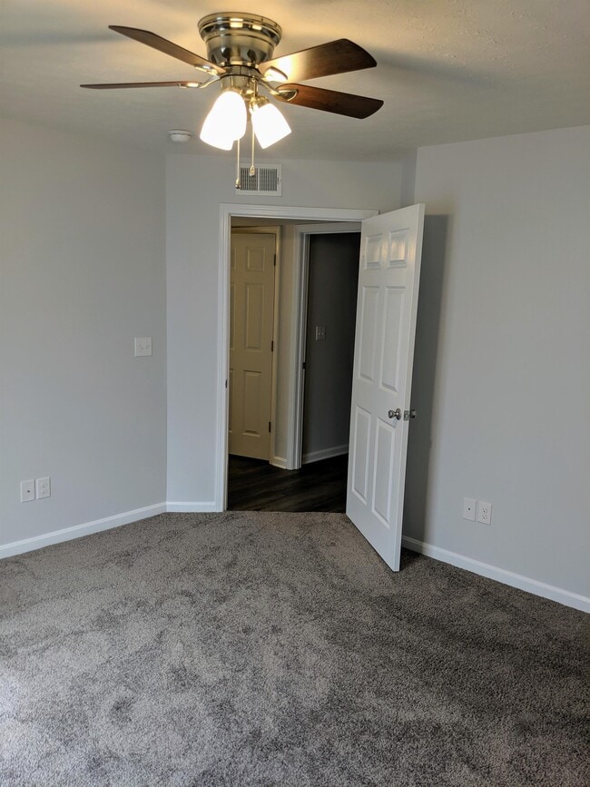 Building Photo - 10501 Chariot Run Ct