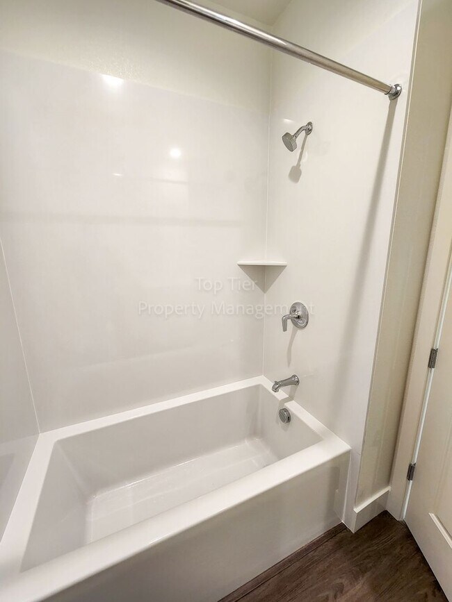 Building Photo - Newer Townhome at Penny Lane in Concord, 2...