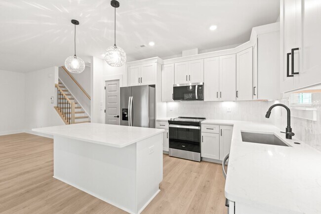 Building Photo - Stunning New Construction Townhome