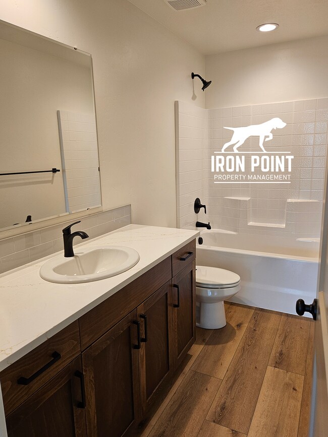 Building Photo - Brand New, Never-Lived-In 3-Bed, 2.5-Bath Townhome in Caldwell, ID – $500 Holiday Move-In Special!