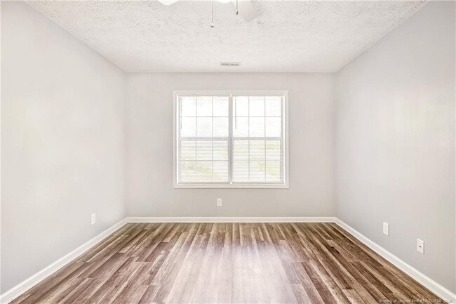 Building Photo - 275 Waterdown Dr