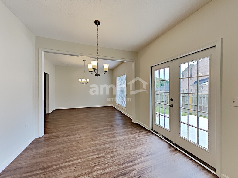 Building Photo - 2613 Newtons Crest Cir