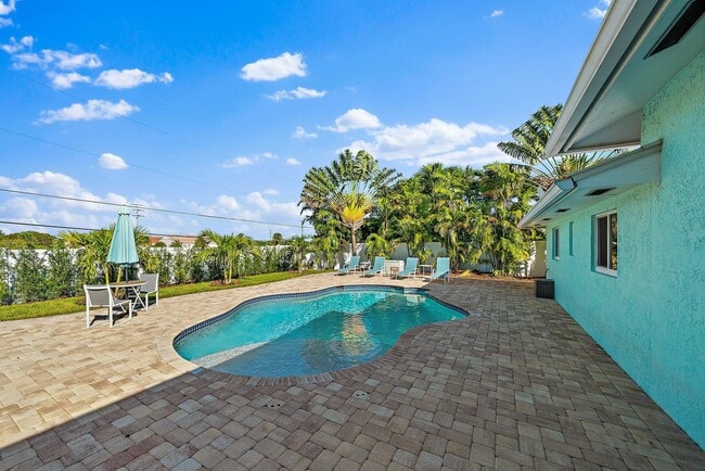 Building Photo - 500 Sunrise Way