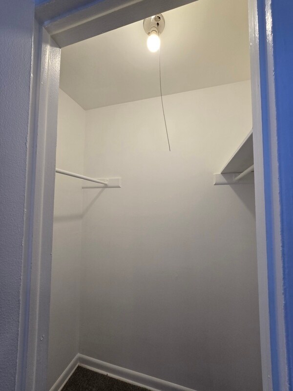 Building Photo - 2644 Wayside Dr