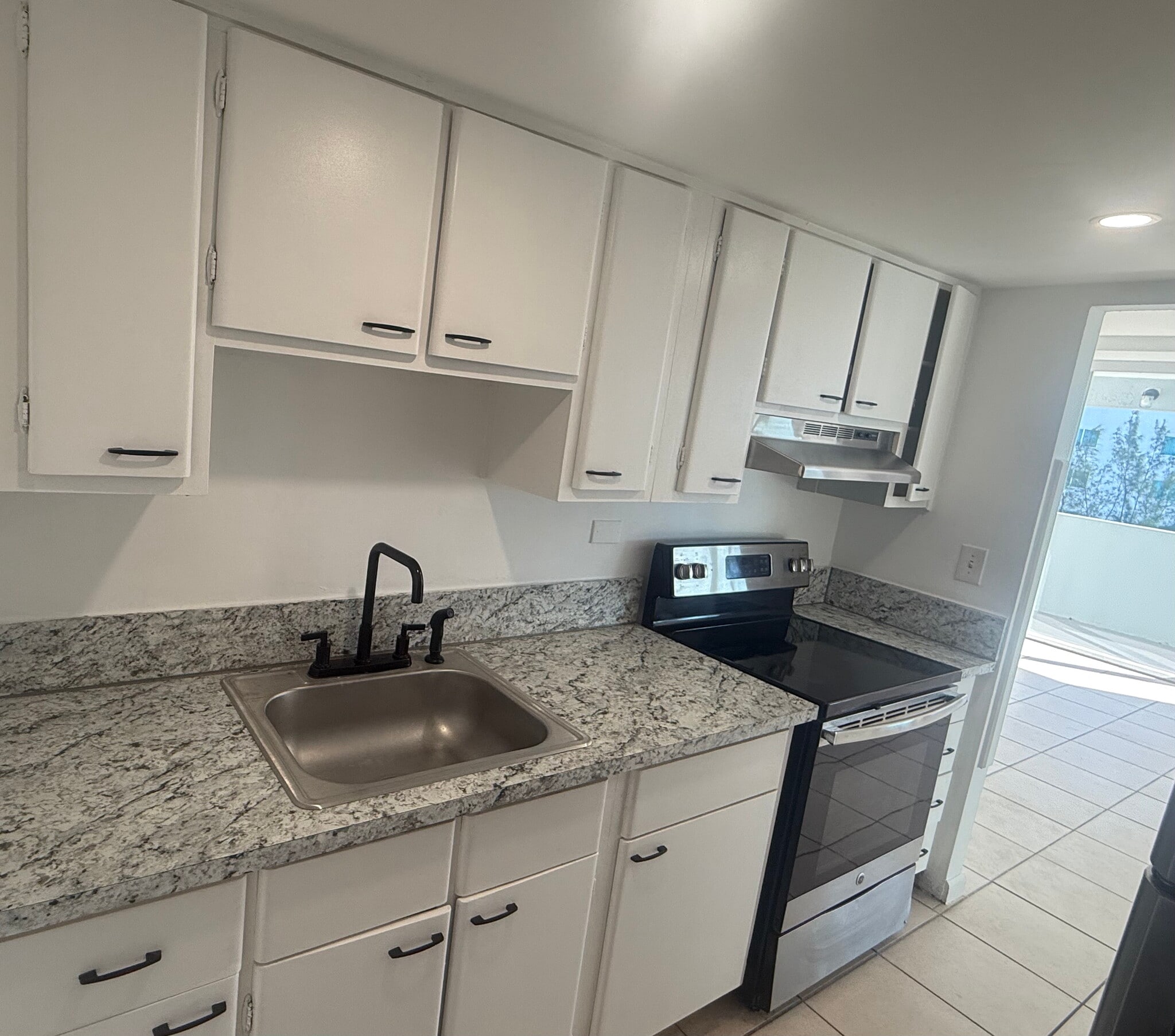 Kitchen - 7545 E Treasure Dr