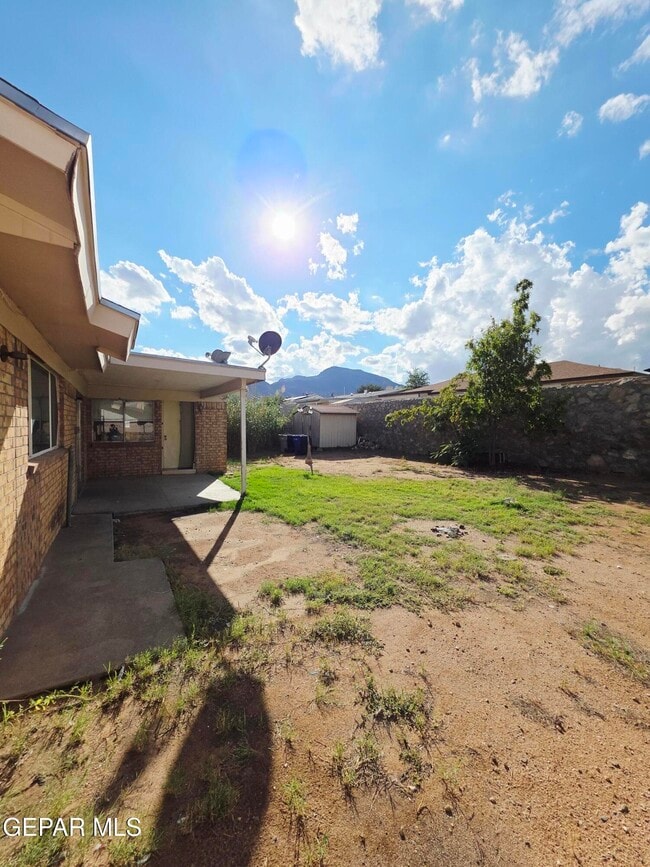 Building Photo - 10457 Aphonia Dr
